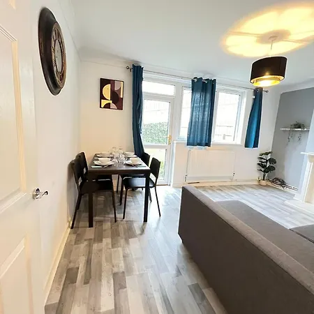 2 Bed Flat In Canary Wharf Londres Extérieur photo