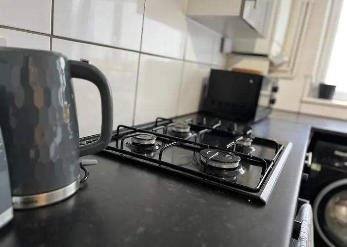 2 Bed Flat In Canary Wharf